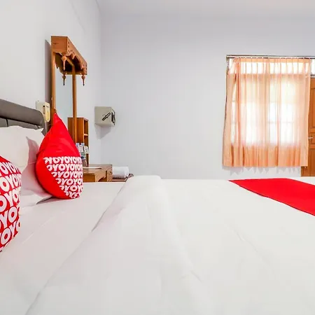 Oyo1741科马拉银达小屋