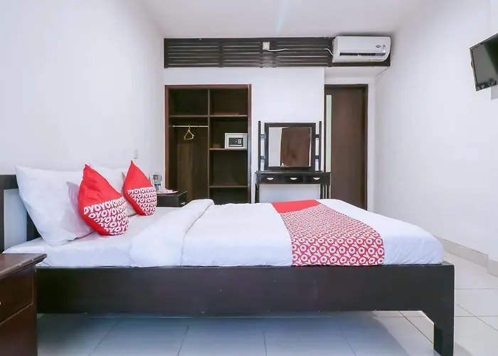 Oyo1741科马拉银达小屋